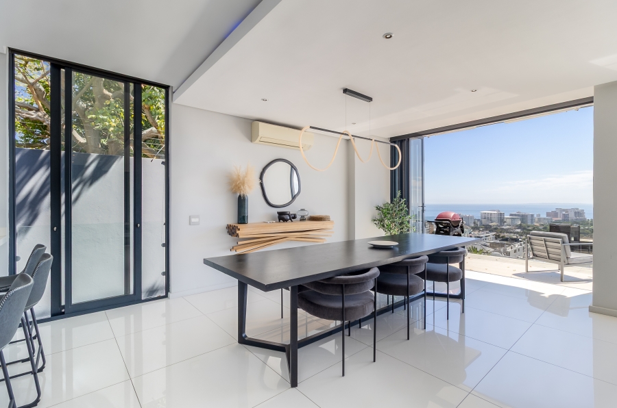 To Let 3 Bedroom Property for Rent in Green Point Western Cape